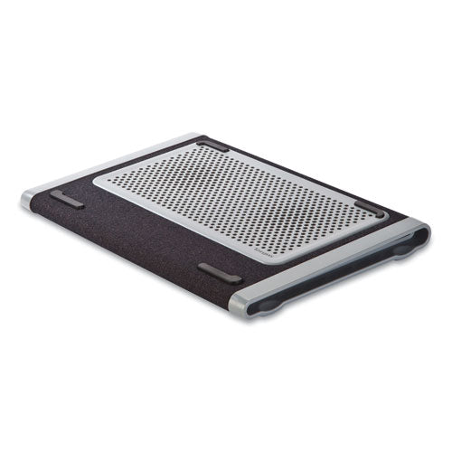 Chill Mat Plus with 4-Port Hub, Black-(TRGAWE81US)